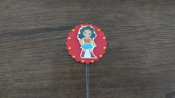Kit 15un - Topper para Cupcake - Mulher Maravilha