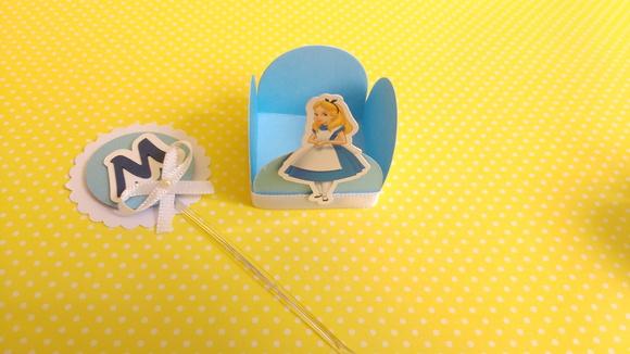 Kit 20un - Forminha + Topper - Alice