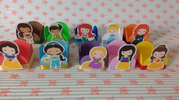 Kit 20un - Forminhas - Princesas Cute