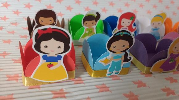 Kit 20un - Forminhas - Princesas Cute
