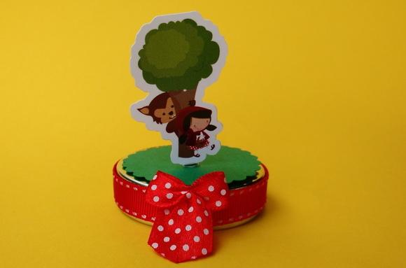 Latinha - chapeuzinho vermelho