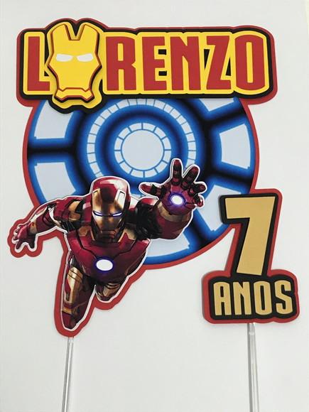 Topo de bolo em camadas - Homem de Ferro