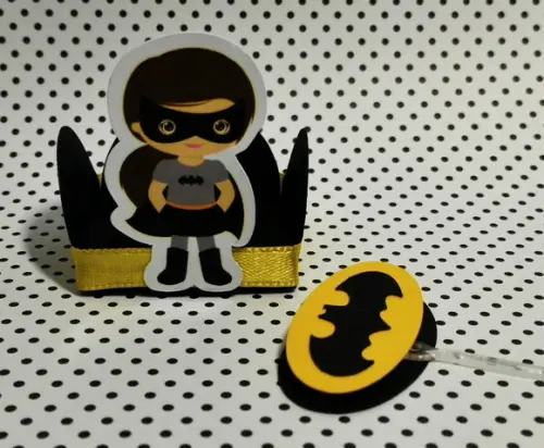 Forminha + topper Batgirl scrap