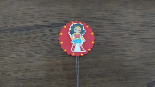 Kit 15un - Topper para Cupcake - Mulher Maravilha
