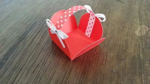 Kit 20un - Forminha de Doce - Cestinha Vermelha