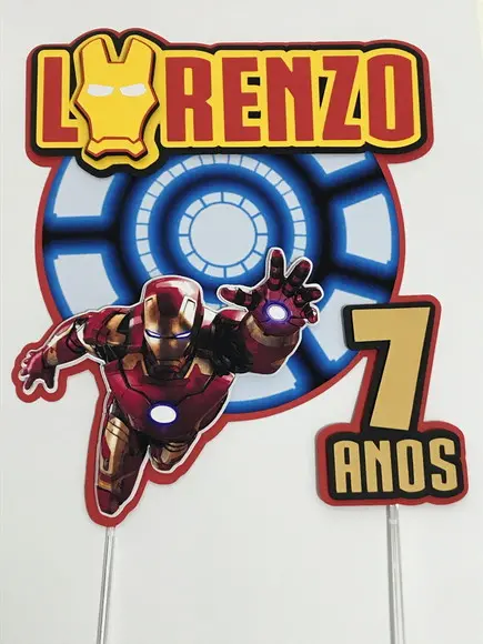 Topo de bolo em camadas - Homem de Ferro