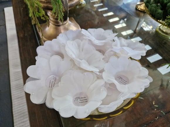 Forminha Tecido Coração com Pérolas