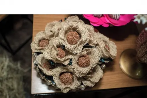 Forminha Tecido Botão Rosa Juta
