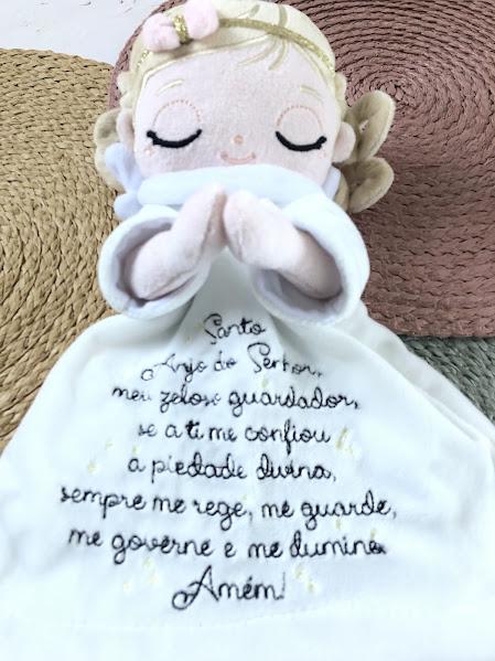Naninha Anjinha com Oração do Santo Anjo Bordada