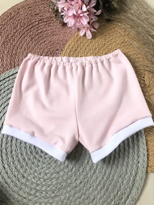 Kit Bebê Bordado – Body + Short + Bolsinha | Tamanho M (3 a 6 