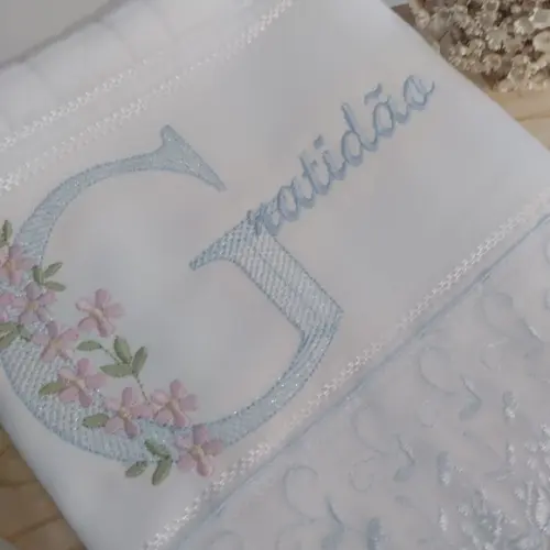 Matriz Bordado Alfabeto Floral
