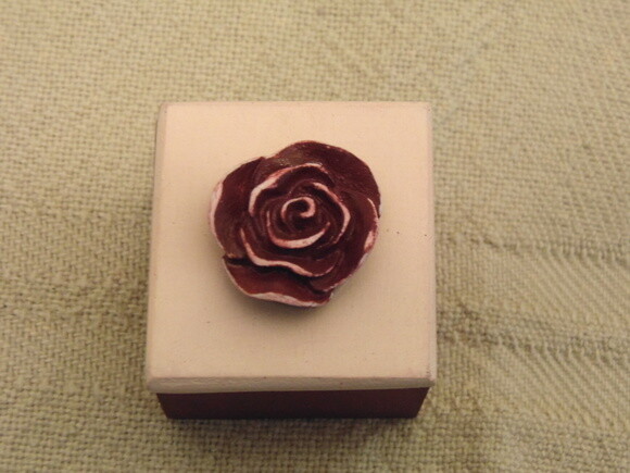 Caixa com flor de resina N° 46