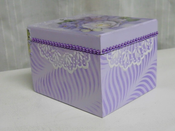 Porta Batom Floral Lilas N° 640