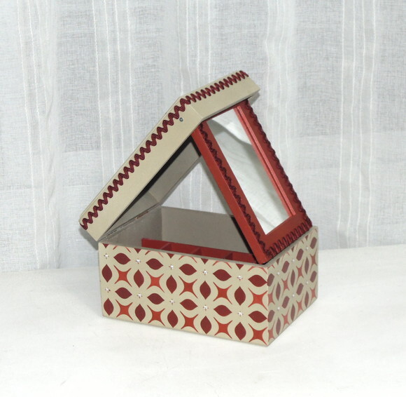 Porta Maquiagem Mulher Compacto N° 680