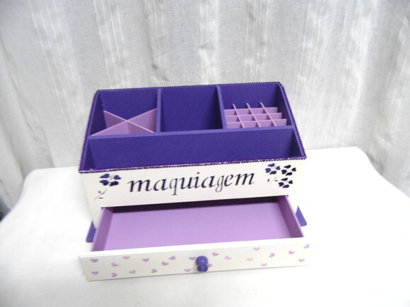 Porta maquiagem violeta n° 621