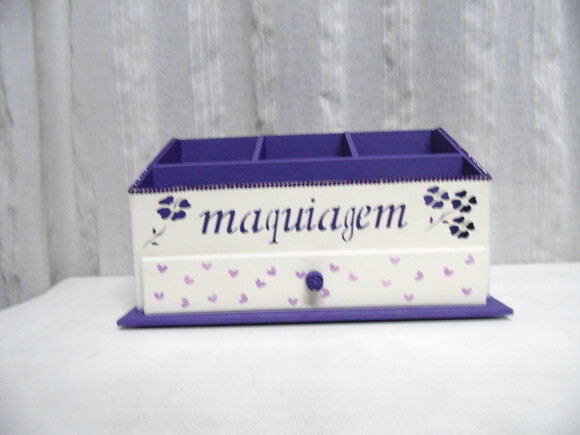 Porta maquiagem violeta n° 621