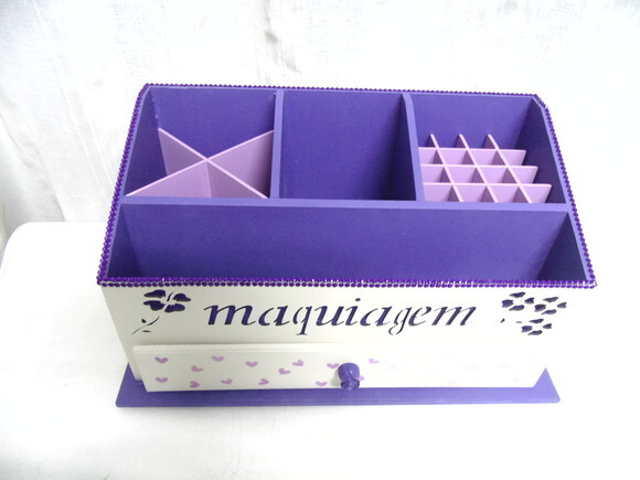 Porta maquiagem violeta n° 621