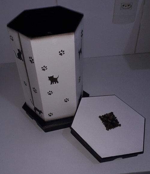 Porta Papel Toalha de Gato Sextavado