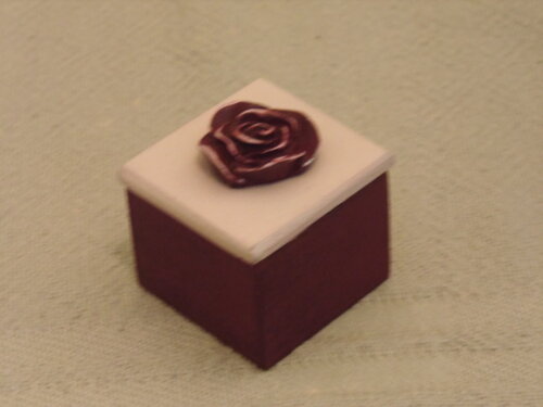 Caixa com flor de resina N° 46
