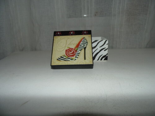 Caixa com sabonete sapato de zebra N° 633