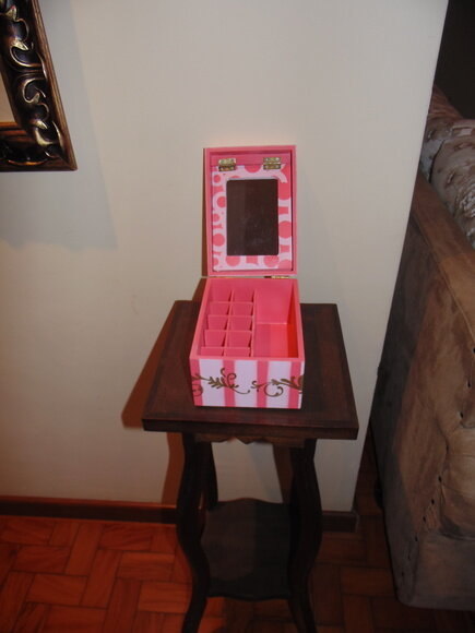 Caixa de Maquiagem Rosa N° 237