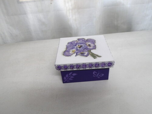 Caixa de Violete com Sabonete N° 629