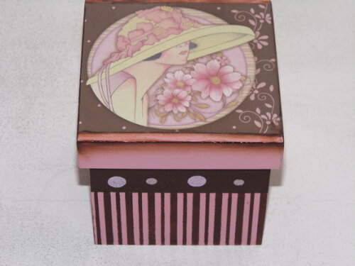 Caixa Mulher Floral N° 647