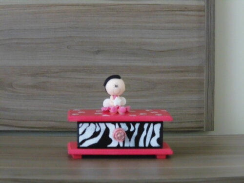 Mini Comoda com Biscuit N°281