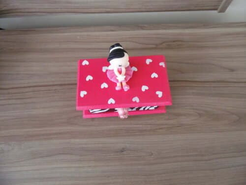 Mini Comoda com Biscuit N°281
