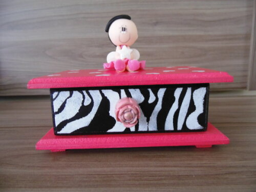 Mini Comoda com Biscuit N°281