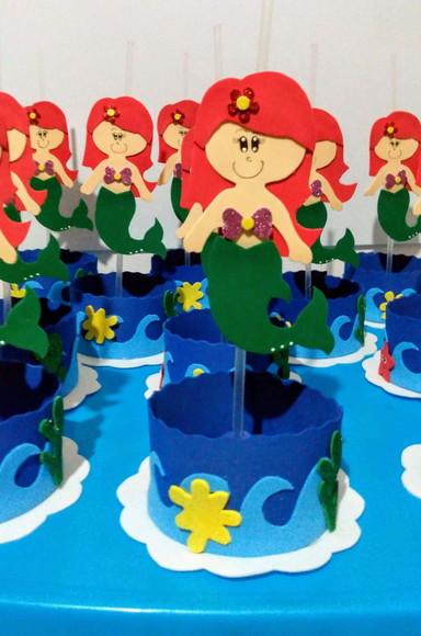 Centro De Mesa Pequena Sereia/Sereia Ariel Em EVA Com Pega B