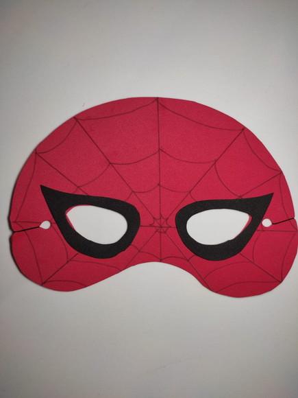 Máscaras Homem Aranha e Mulher Aranha em Eva Lembrancinha