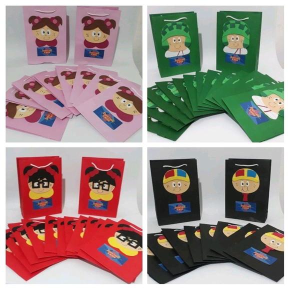 Sacolas de papel com eva Turma do Chaves.