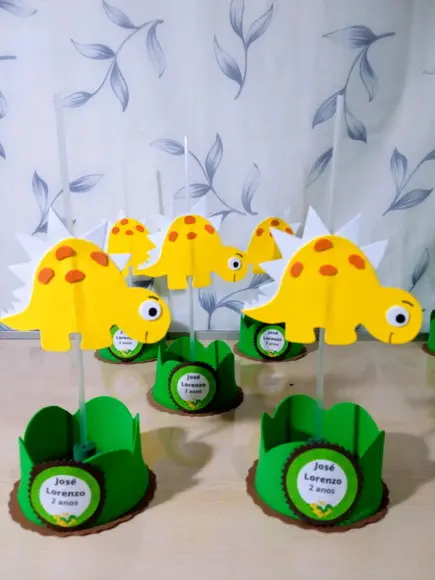 Centro de Mesa Dinossauros/ Dino Baby de eva