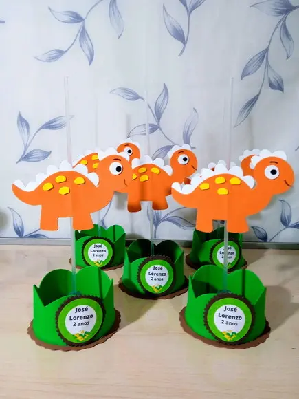 Centro de Mesa Dinossauros/ Dino Baby de eva
