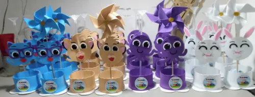 Centro de mesa personalizado Bolofofos todo em eva