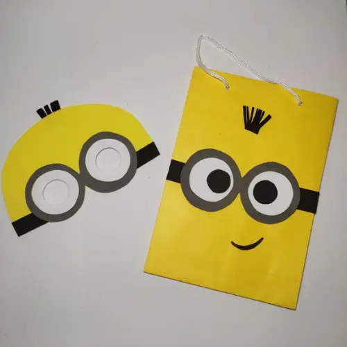 Lembrancinha os Minions Máscaras Toda em Eva para Festas