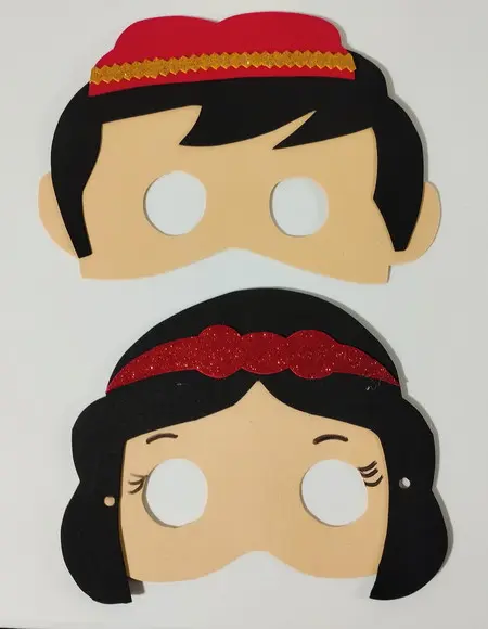 Máscaras Princesas e Príncipes Toda em Eva para Lembrancinha
