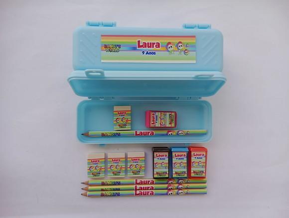 Kit Escolar com Estojo Dandy's World