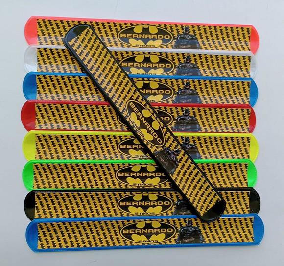 Pulseira Bate Enrola Batman Cores Sortidas