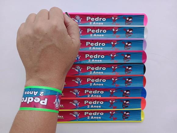 Pulseira Bate Enrola Spidey Cores Sortidas