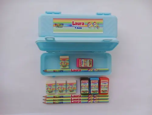 Kit Escolar com Estojo Dandy's World