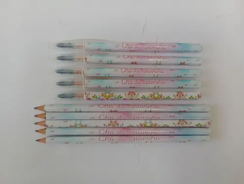 Kit Lápis com Caneta Personalizada Floral Aquarela
