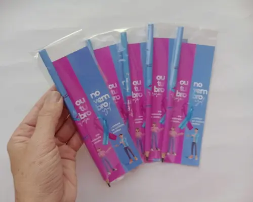 Marcador de Livro + Lápis Outubro Rosa e Novembro Azul