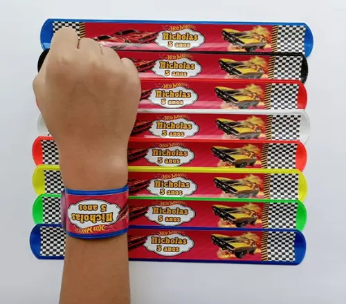 Pulseira Bate Enrola Hotwheels Cores Sortidas