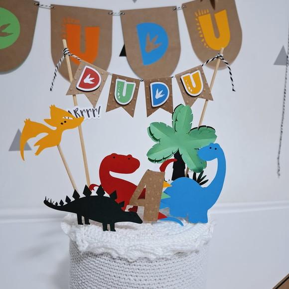 Topo de Bolo Dinossauros Coloridos