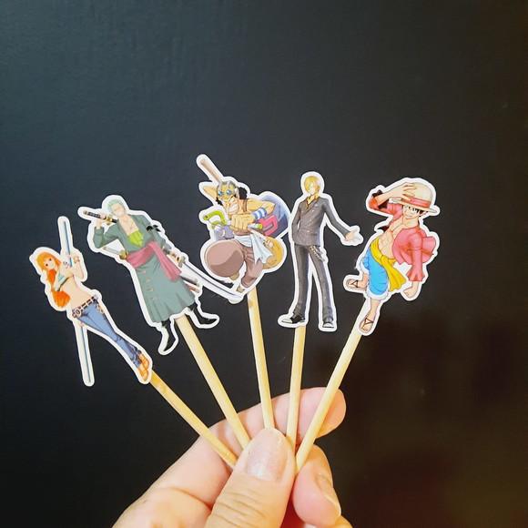 30 toppers Simples One Peace, com palitinho
