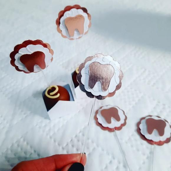 30 toppers 3D Dentista, com palitinho