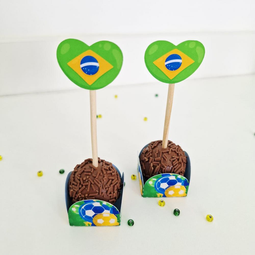 Kit com 24 Forminhas + Toppers Copa do Mundo - Brasil
