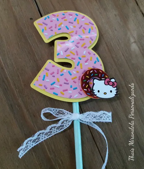 10 toppers Alto 3D Hello Kit, com canudo de papel